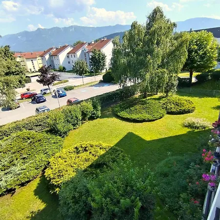 Waldeslust Warmbad Mit Balkon Und Privatem Parkplatz Апартаменты