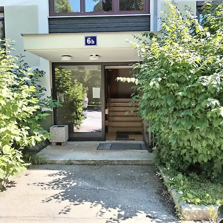 Waldeslust Warmbad Mit Balkon Und Privatem Parkplatz アパート