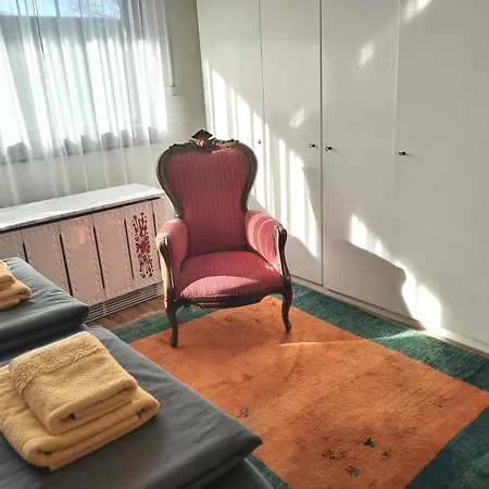 Waldeslust Warmbad Mit Balkon Und Privatem Parkplatz フィラハ
