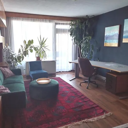 Waldeslust Warmbad Mit Balkon Und Privatem Parkplatz アパート